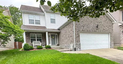 2105 Drummond Dr, Lexington, KY 40511