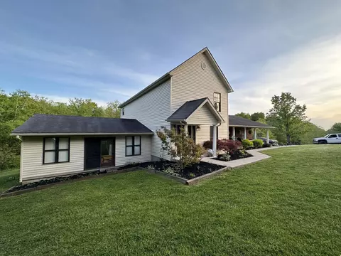 207 Foxglove Dr, Carlisle, KY 40311