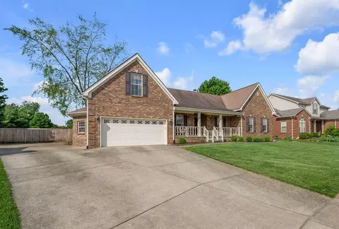 991 E Binderton Pl, Versailles, KY 40383 photo 1