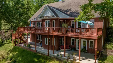 1123 Cliffside Dr, Russell Springs, KY 42642