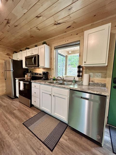 25 Boulder, Slade, KY 40376 photo 8