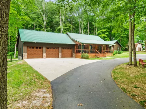 3192 Holmes Bend Rd, Columbia, KY 42728