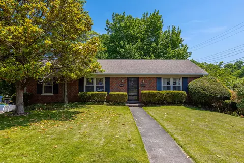 2016 Abelia Ln, Lexington, KY 40504
