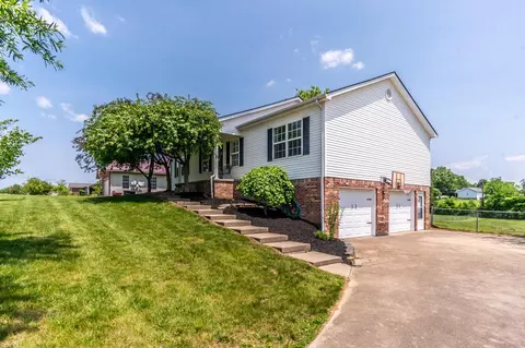 335 Brandon Ct, Berea, KY 40403 photo 3