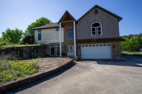 145 Birch Creek Ln, East Bernstadt, KY 40729