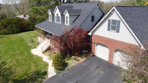 60 Coach Ln, London, KY 40741