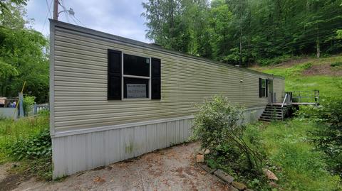 537 Millers Creek Rd, Van Lear, KY 41265 photo 1