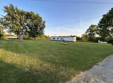 1491 W Hwy 1376, East Bernstadt, KY 40729