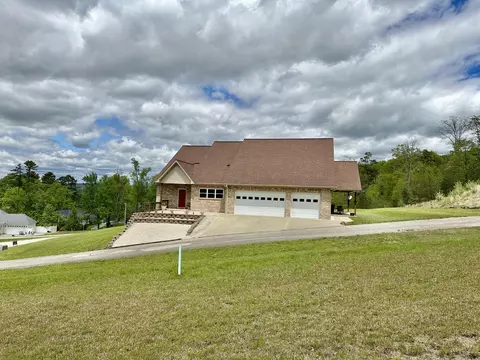 218 Trinity Dr, Morehead, KY 40351