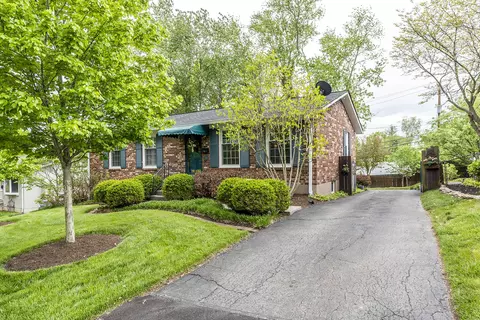 1128 Greentree Ct, Lexington, KY 40517
