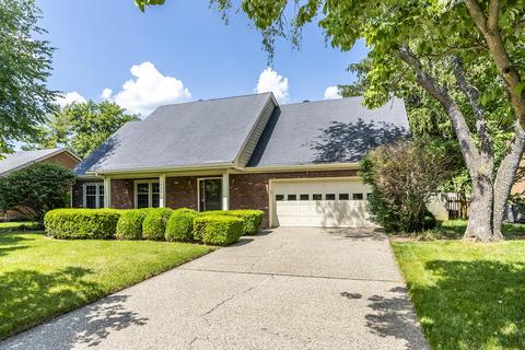 2045 Parasol Dr, Lexington, KY 40513