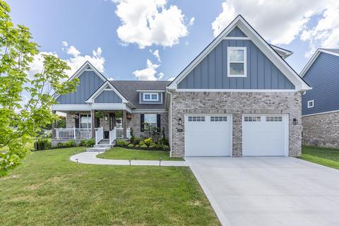 201 Halfhill Ln, Nicholasville, KY 40356