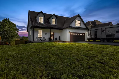 1097 Twin Oaks Blvd, Mount Sterling, KY 40353