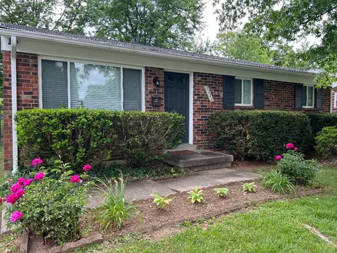 1220 Venetian Cir, Lexington, KY 40517