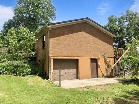 185 Walker Dr, Burnside, KY 42519 photo 4