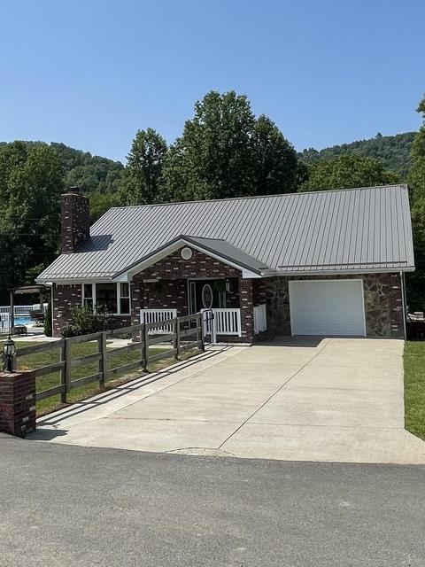 699 Steven Ln, Williamsburg, KY 40769
