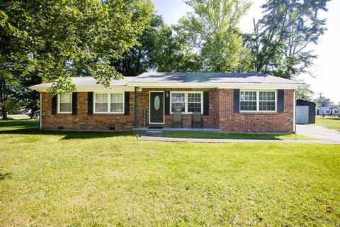 18 Childers Ave, Clay City, KY 40312