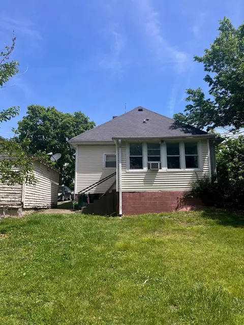 309 W Maple Ave, Lancaster, KY 40444 photo 3