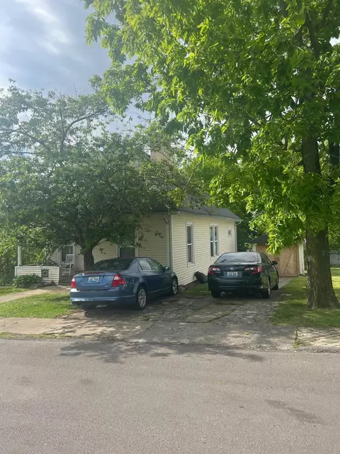 309 W Maple Ave, Lancaster, KY 40444 photo 2