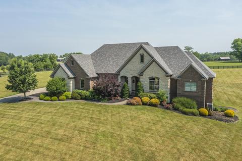 120 Old Woods Dr, Nicholasville, KY 40356