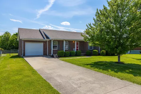 427 Oakley Ave, Harrodsburg, KY 40330