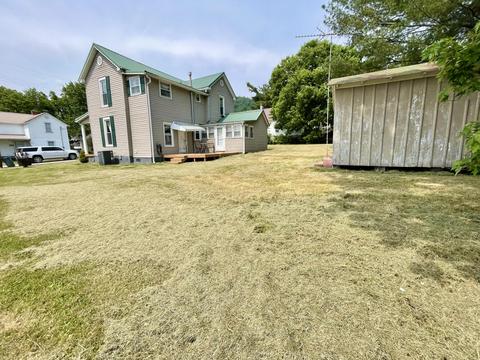 127 Peyton Ave, Irvine, KY 40336 photo 4