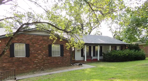 801 Leawood Dr, Frankfort, KY 40601