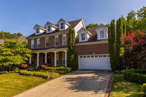 3176 Hemingway Ln, Lexington, KY 40513