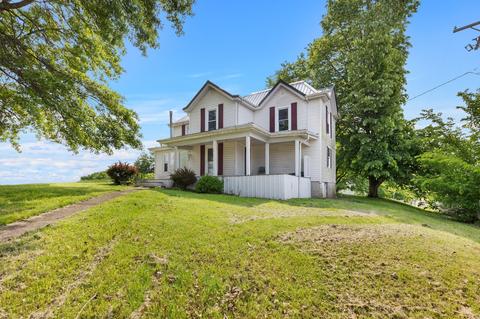 97 W Walnut St, Mount Olivet, KY 41064