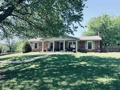 116 Lindenwood Ln, Frankfort, KY 40601