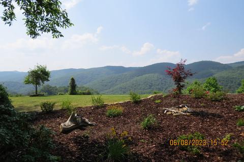 247 Crescent Dr, Baxter, KY 40806 photo 2