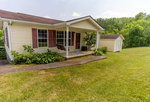 1370 Leger Fork Rd, Tyner, KY 40486 photo 2