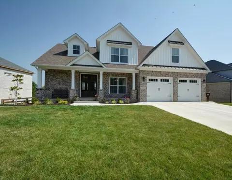 2013 Elmwood Dr, Versailles, KY 40383