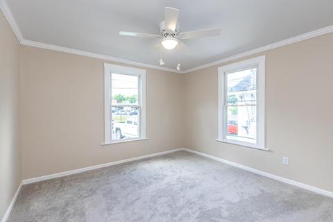 214 E Walnut St, Danville, KY 40422 photo 9