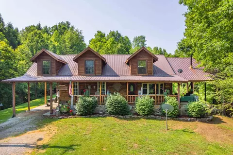 1419 Catron Rd, Whitley City, KY 42653