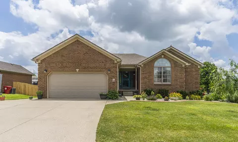 110 Oak Meadow Dr, Berea, KY 40403