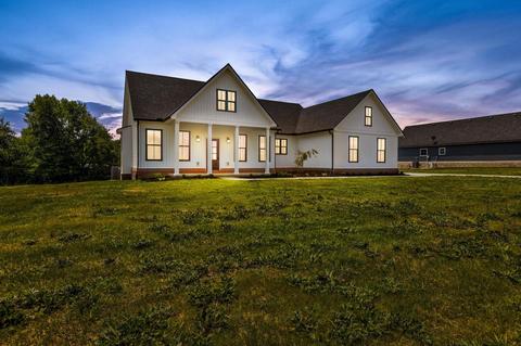 217 Sande Ridge Ln, Mount Sterling, KY 40353