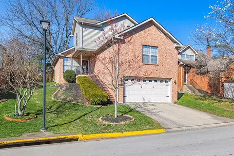 2248 Valencia Dr, Lexington, KY 40513