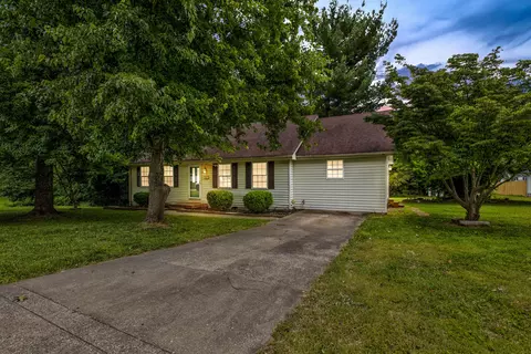 211 Rogers Ave, Mount Sterling, KY 40353