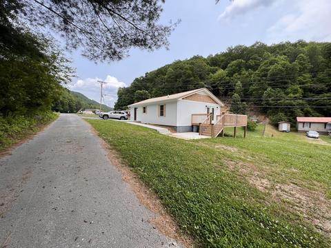 93 Tanyard Loop, Pineville, KY 40977 photo 1