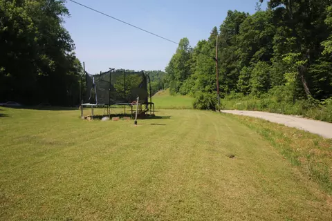 190 Will Lindon Br, Campton, KY 41301 photo 11