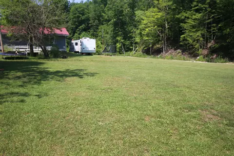190 Will Lindon Br, Campton, KY 41301 photo 9