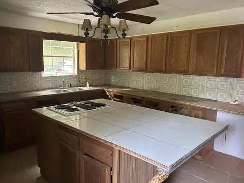 190 Will Lindon Br, Campton, KY 41301 photo 29