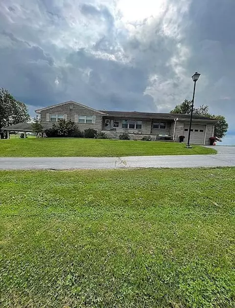 102 Davis Rd, Mount Sterling, KY 40353
