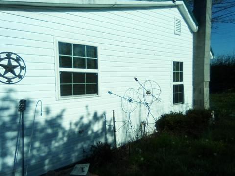 96 Needmore Rd, Danville, KY 40422