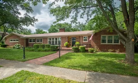 305 W College St, Georgetown, KY 40324