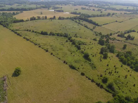 720 Oregon Rd, Versailles, KY 40383