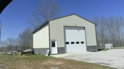 89 Garrett Ln, Dunnville, KY 42528