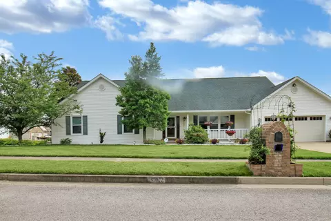 404 Hillbrook Dr, Nicholasville, KY 40356