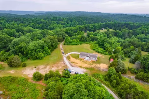 2597 Spout Springs Rd, Irvine, KY 40336